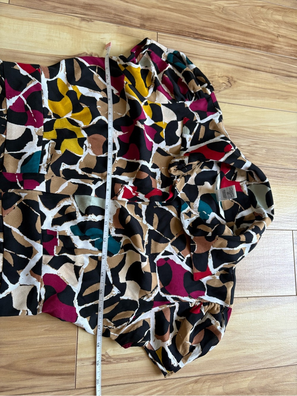 Diane Von Furstenberg Silk Multicolor Abstract Print Short Sleeve Blouse - Picture 6 of 8